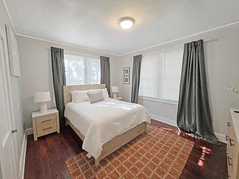 124 S California St — Photo 12