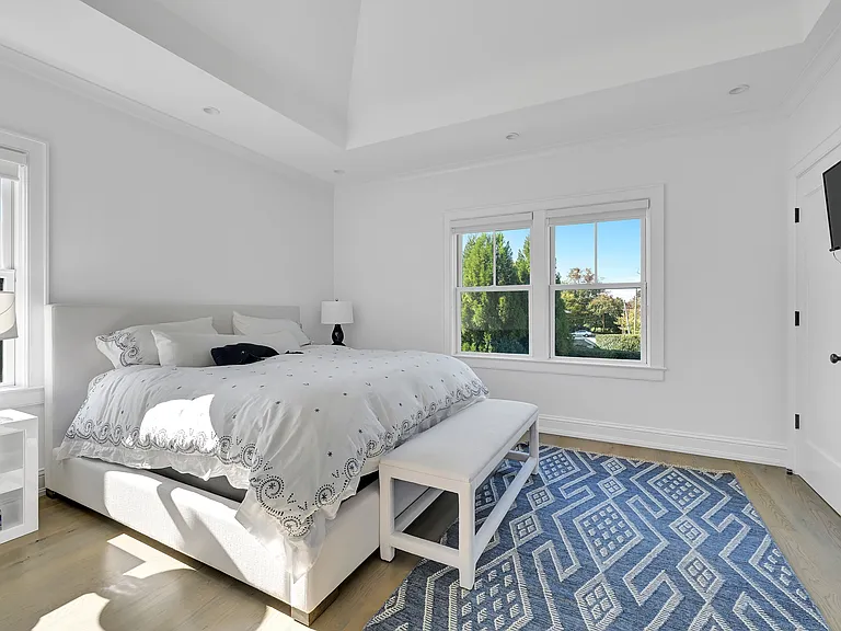 52 Quogue St #2 — Photo 14
