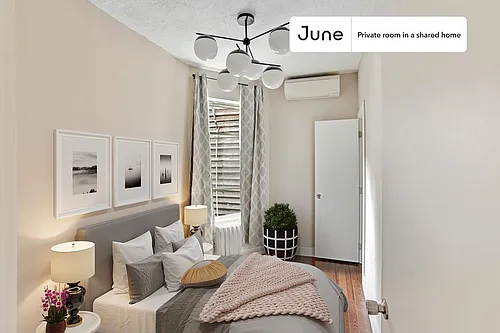 2141 Cortelyou Rd Photo 1