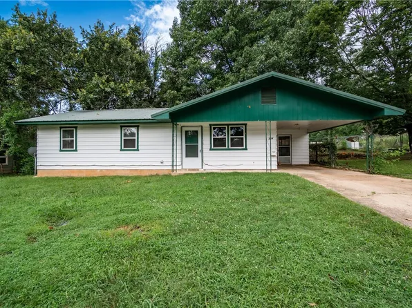 204 Cain St, Berryville, AR 72616
