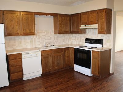 1404 E 27th Ave, Hutchinson, KS, 67502