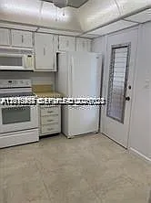 410 NW 68th Ave Photo 1