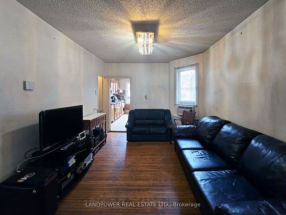 5th image of 9 Saint Clarens Ave
