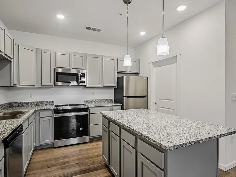 Portland Place Apartments — Photo 55