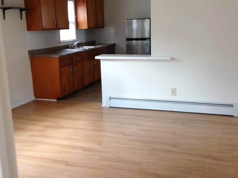 7 Cottage St #3 — Photo 4