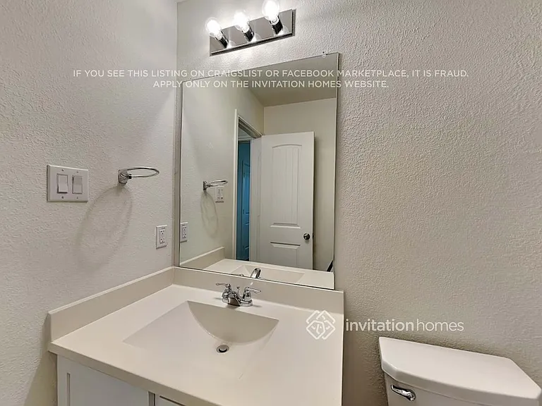 1800 Alamandine Ave — Photo 17