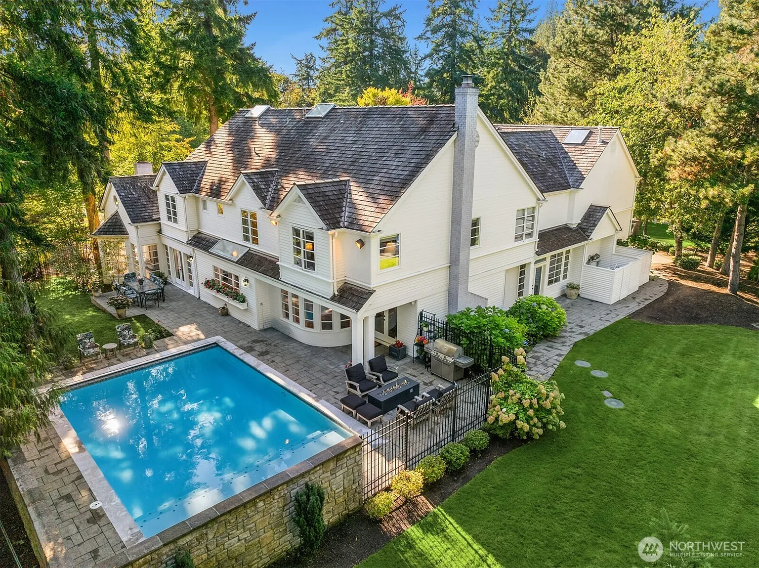 7112 204th Drive NE photo 1