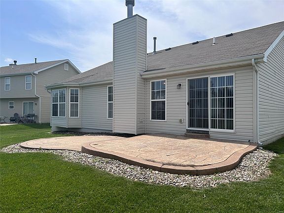 3rd image of 6924 Arbor Cove Dr