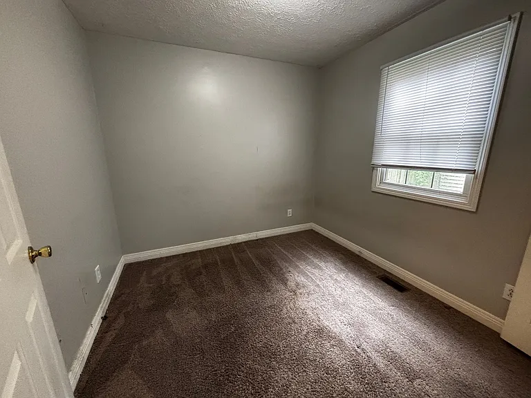 2393 Huber Ln — Photo 10