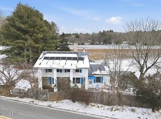 360 Park Rd, Dingmans Ferry, PA 18328