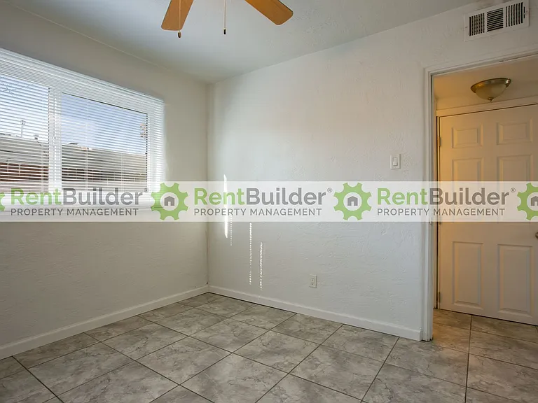 3422 Smith Ave SE — Photo 20