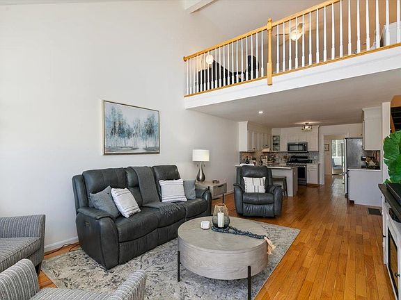 4th image of 64 Brookview Road