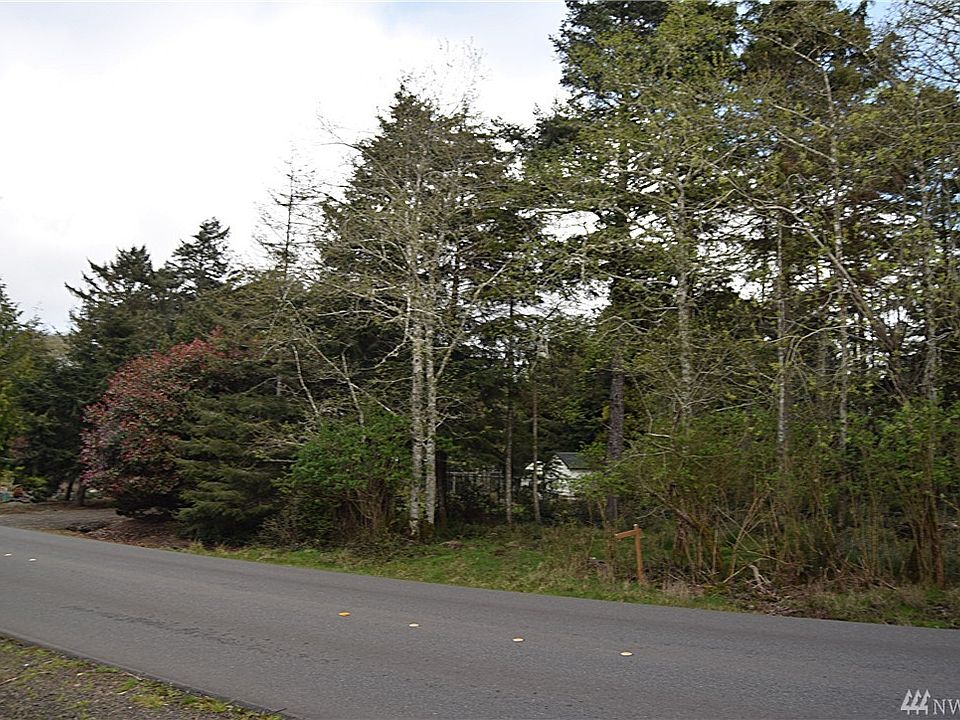 1st image of 218 Duck Lake Dr NE
