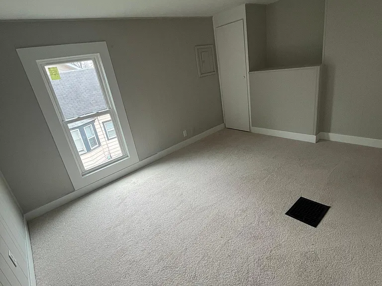 2126 Webster St #1/2 — Photo 10