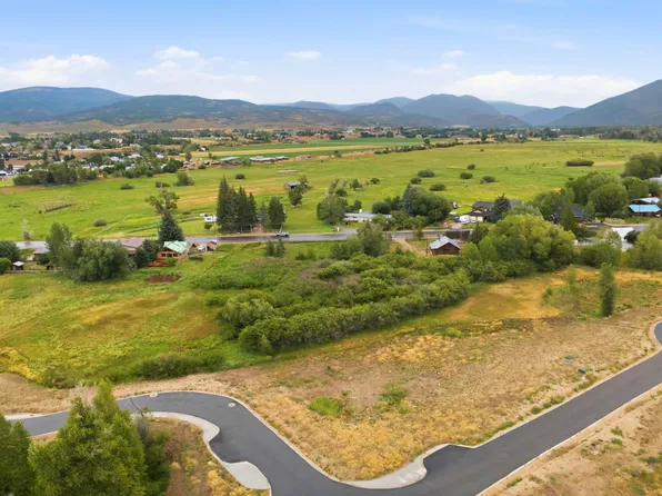 878 E River Ln, Oakley, UT 84055