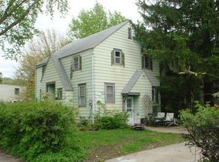 910 11th St NW, Austin, MN 55912