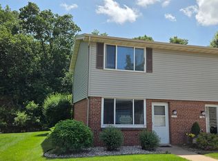 929 S West Ct APT A, Appleton, WI 54915