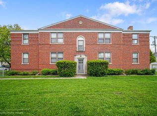9039 Sheridan Ave APT 2S, Brookfield, IL 60513