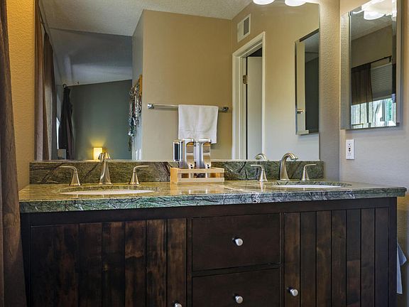 5th image of 449 Cannon Green Dr APT C
