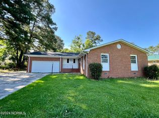 710 W Wards Bridge Rd, Warsaw, NC 28398