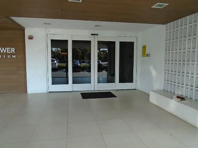 1800 N Andrews Ave #4B — Photo 35
