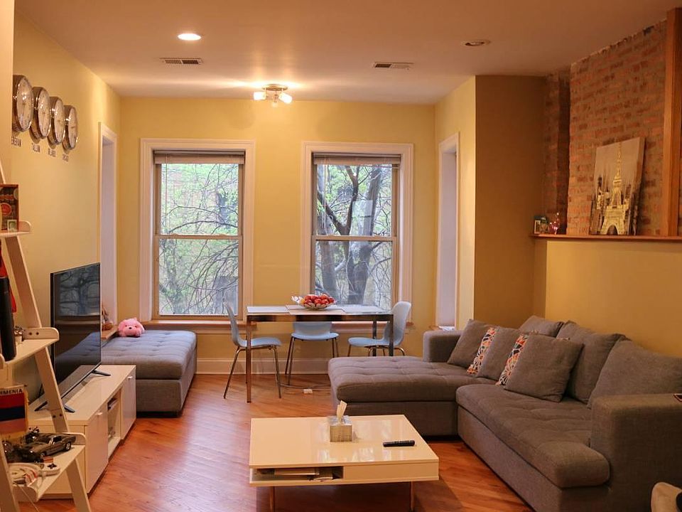 1st image of 3610 W Wilson Ave Unit 2
