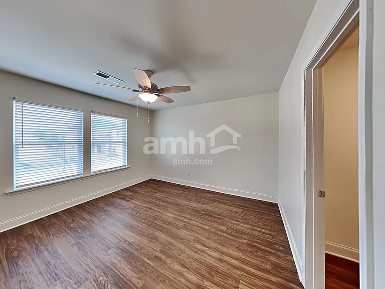 542 Slew Dr — Photo 23