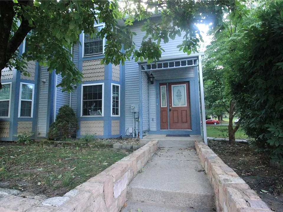 106 Founders Ct