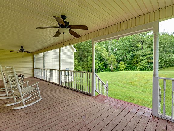 4th image of 135 McDonough Rd