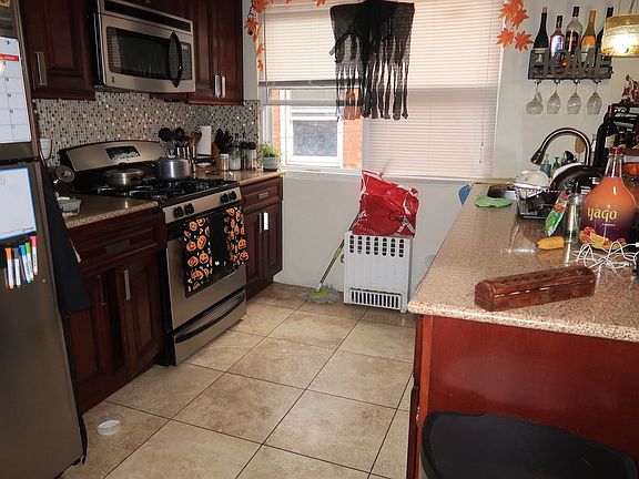 5th image of 3750 62nd St