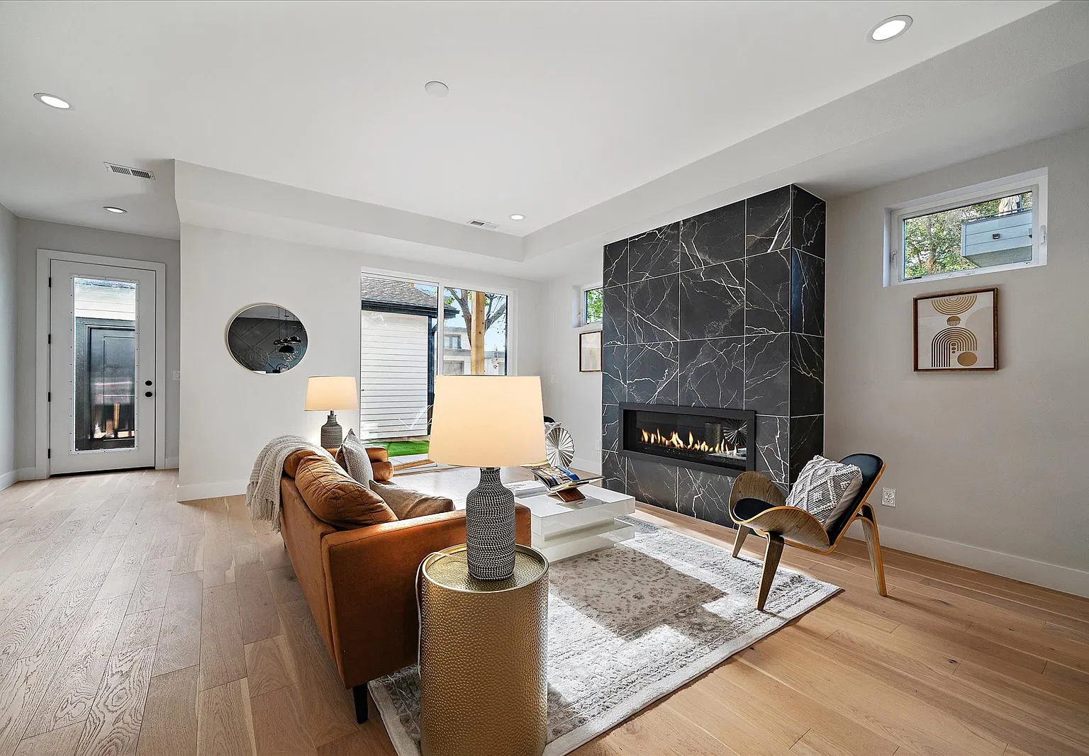 4 bed, 2900 sqft, $4,900 — Photo 4