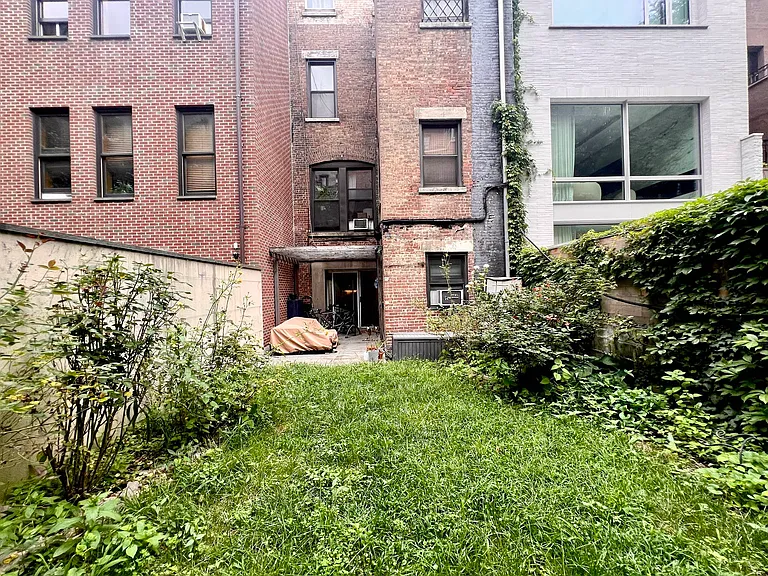 328 W 77th St #2 — Photo 2