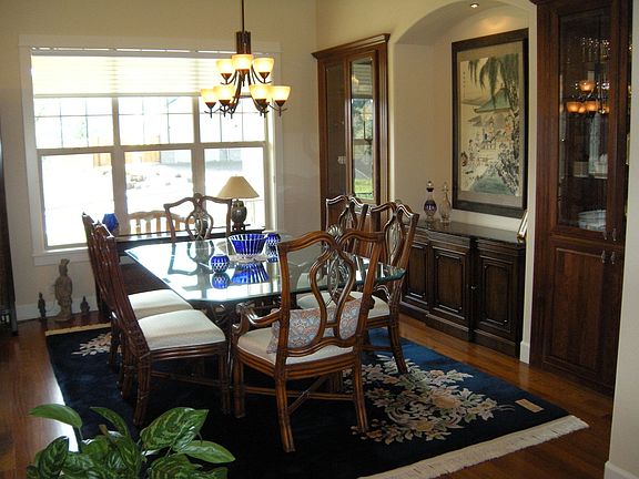 Dining area with two custom built-ins