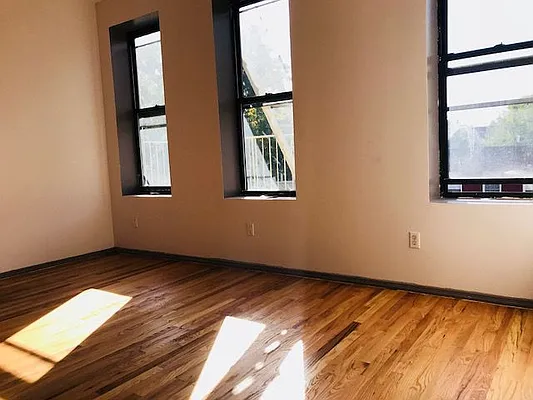 Rented by null | media 16