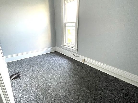 3rd image of 257 W 8th St #4