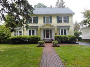 225 Corwin Rd, Rochester, NY 14610