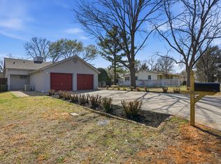 2635 Lone Star Ln, Grapevine, TX 76051