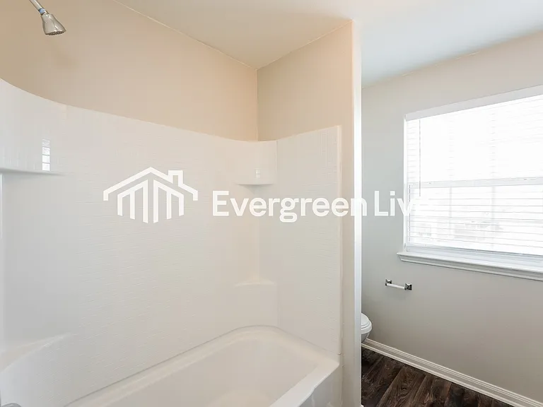14225 Bridgeview Ln — Photo 17
