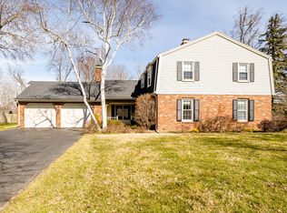 705 N Greenbrook Cir, Saint Joseph, MI 49085
