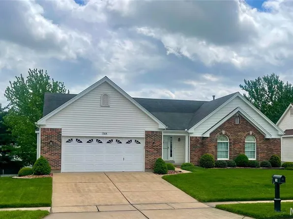 10 Thrasher Ct, Saint Charles, MO 63303