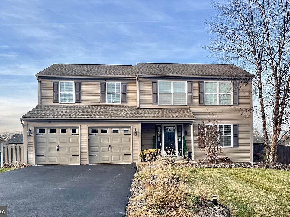 1st image of 37 Walnut Dr W