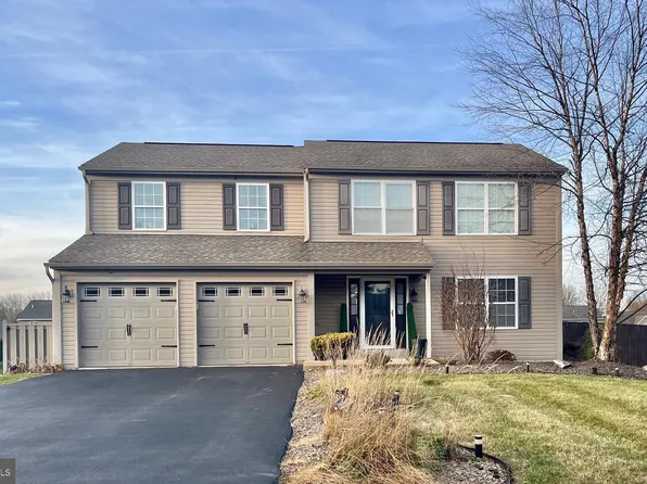37 Walnut Dr W, Bernville, PA 19506
