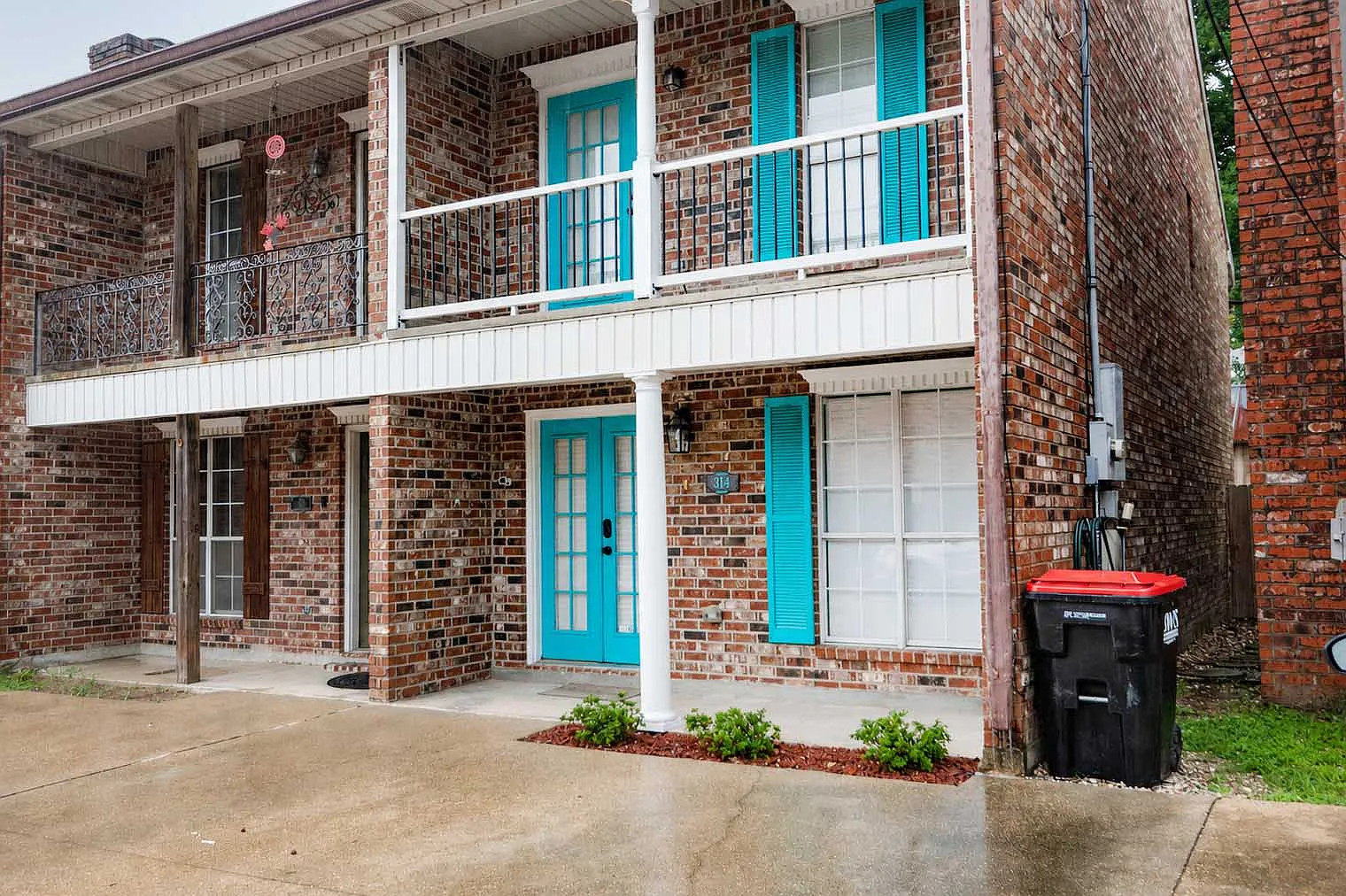 2 bed, 1.5 bath, 1210 sqft, $1,450 — Photo 1