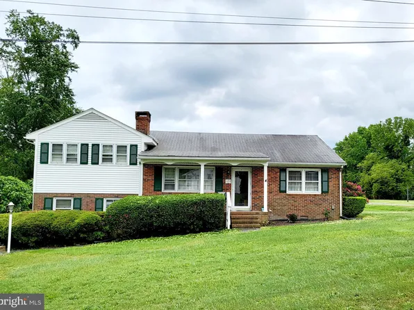 17 W Morgan Ln, Warsaw, VA 22572