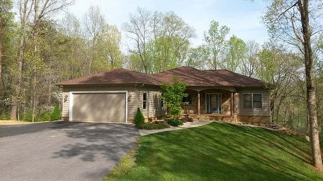 1st image of 284 Reynolds Dr