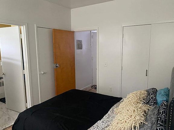 4th image of 879 Cauldwell Ave APT 2