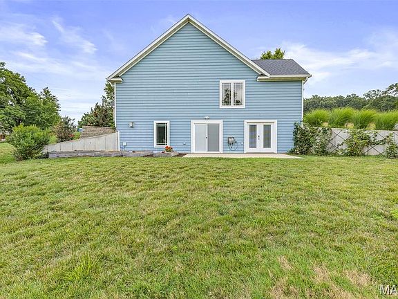 5th image of 13529 Lakewood Drive