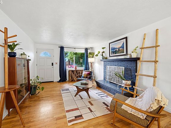 5th image of 4488 Knoop Ave