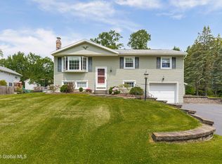 47 Comely Ln, Latham, NY 12110
