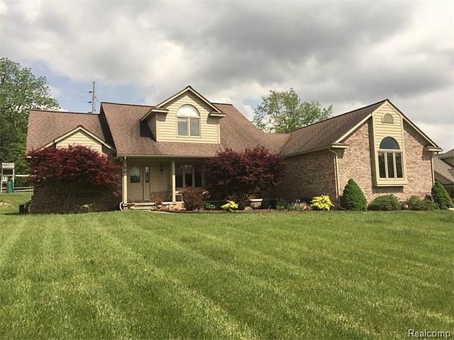 1st image of 60 Jesswood Ln